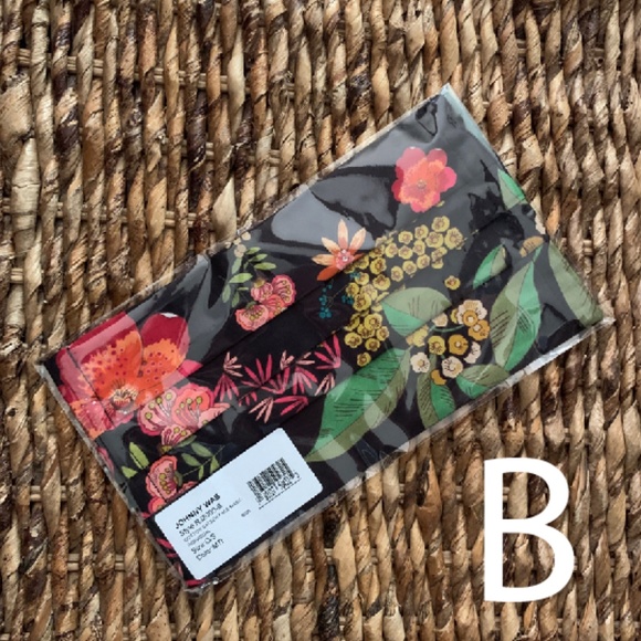 BUNDLE AND SAVE 💗 - Picture 3 of 10